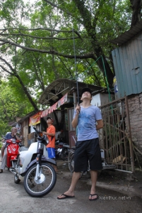 Người nước ngoài kinh hãi cảnh dùng miệng... “thổi chim”