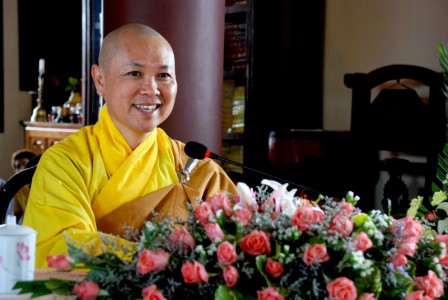 Những đóa 'Hoa Từ Tâm' dâng lên Thầy