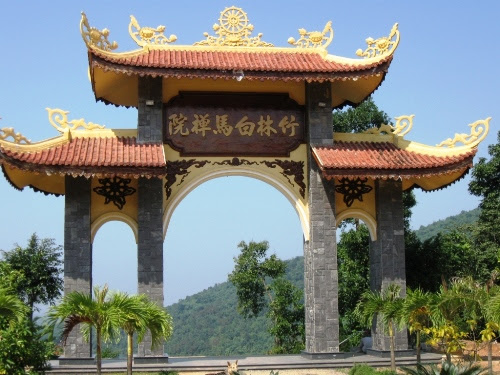 Lạc vào cõi thiền ở Trúc Lâm Bạch Mã